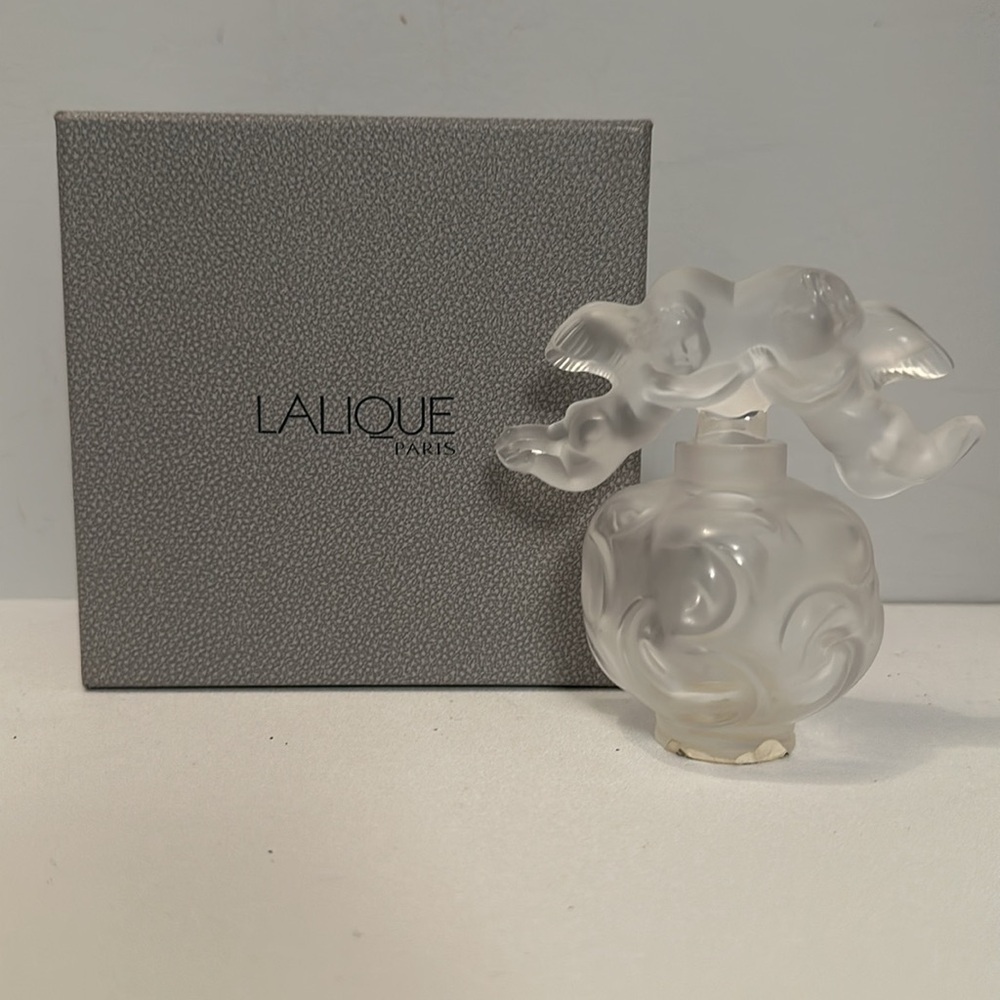 Lalique Paris Falcon Nuage perfume Bottle with double cherub stopper NWT